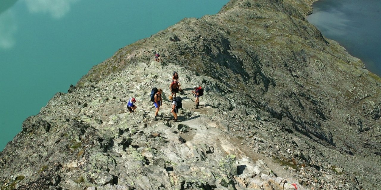 Besseggen Hiking Trail