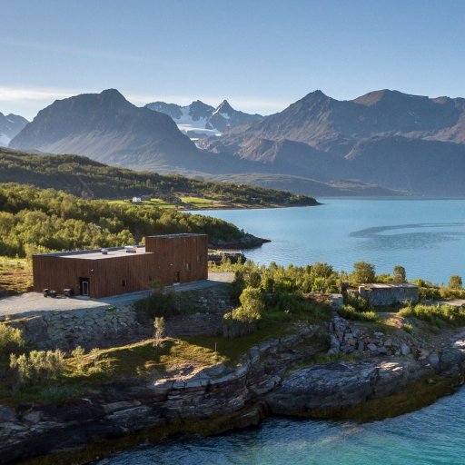 Arctic Distillation in Lyngenfjord